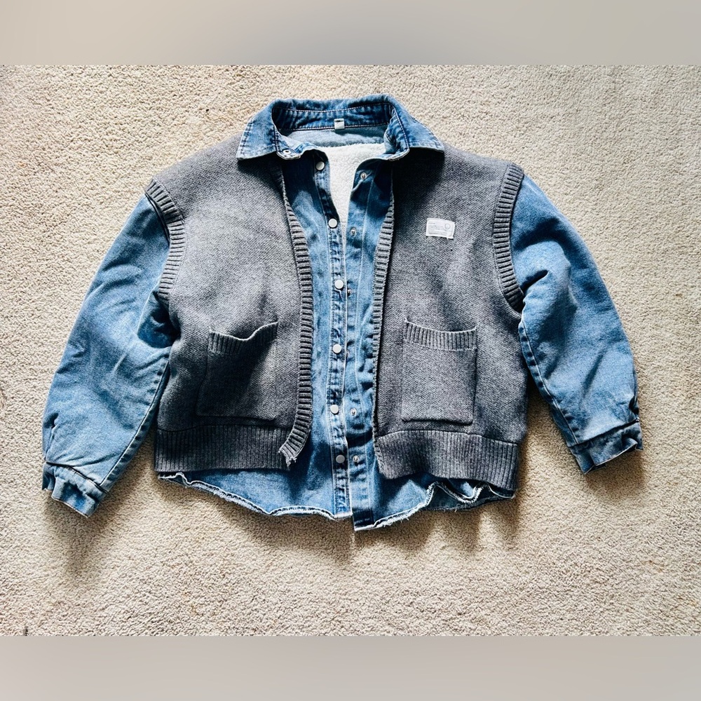 🆕BNWOT Stylish Gray and Blue Women's Jean Jacket